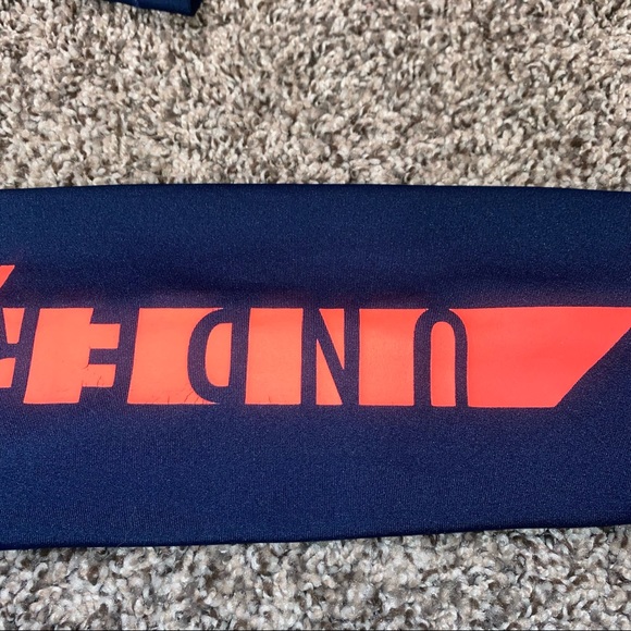 UA Heatgear compression leggings - Picture 8 of 12